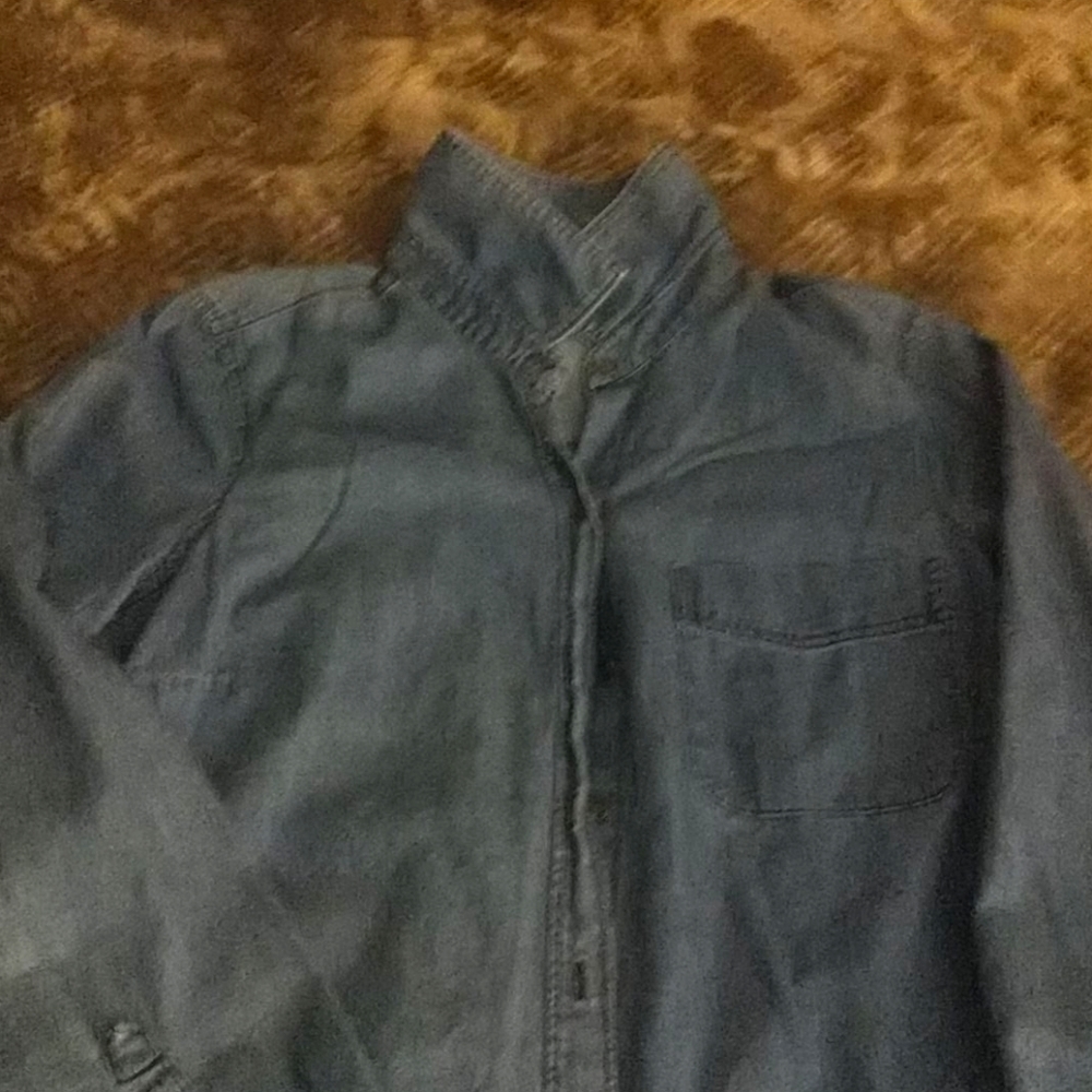 ☀️5 for $20☀️ Old Navy Denim Button Up